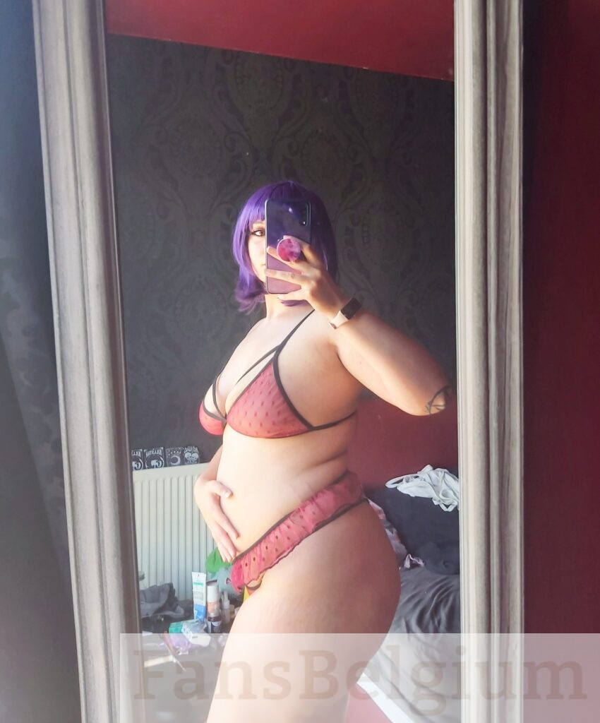 Rei Sakura @rei.sakura OnlyFans model foto in sexy ondergoed