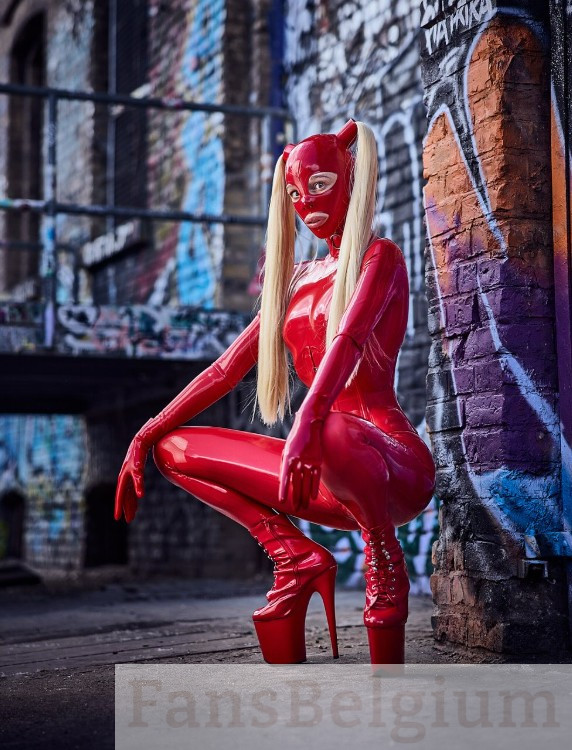 Lizanne Ligatio: Touwliefhebber & Latexfan (OnlyFans Leaks)
