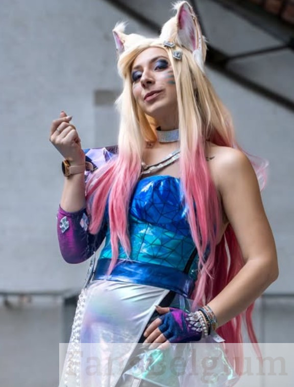 Miss Yumi Tenshi @yumixtenshi OnlyFans model foto met schattige cosplay-outfit